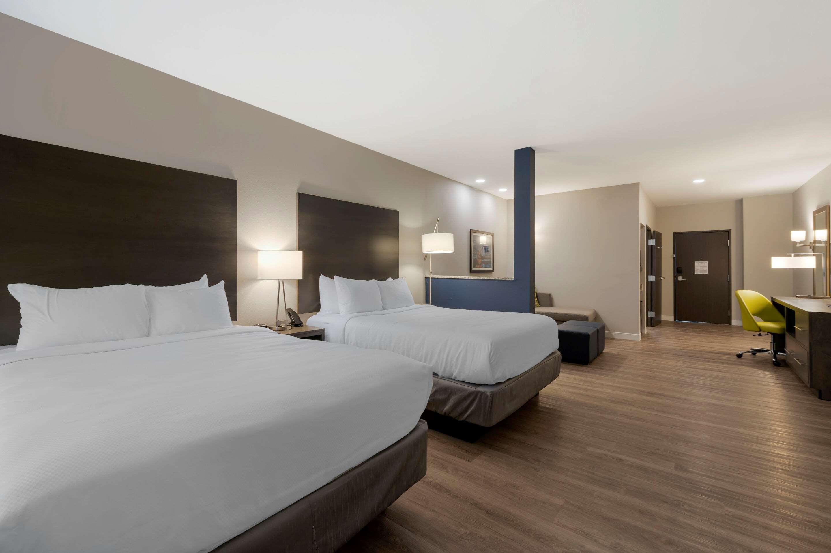 Comfort Suites Cincinnati University - Downtown Buitenkant foto