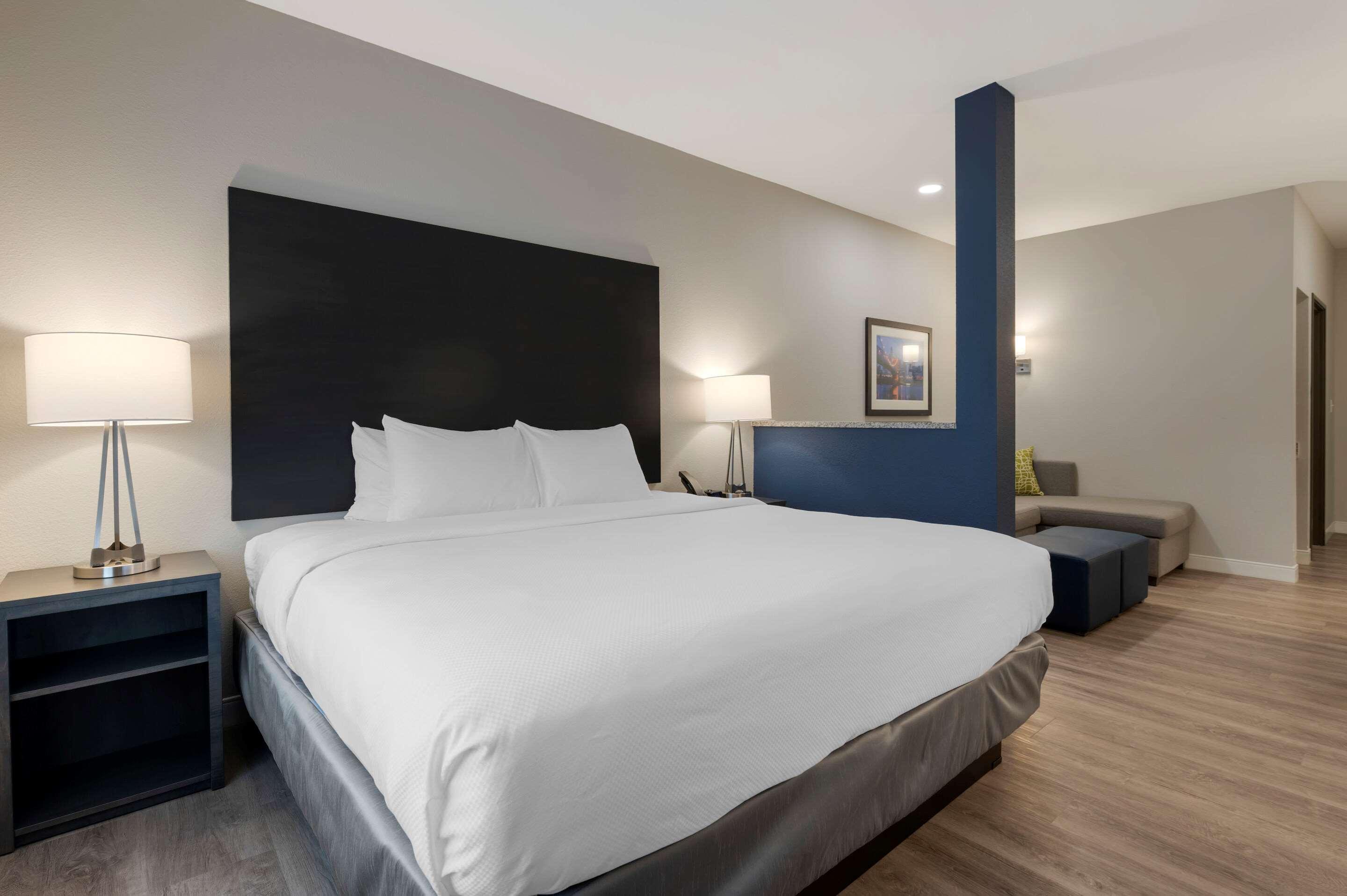 Comfort Suites Cincinnati University - Downtown Buitenkant foto