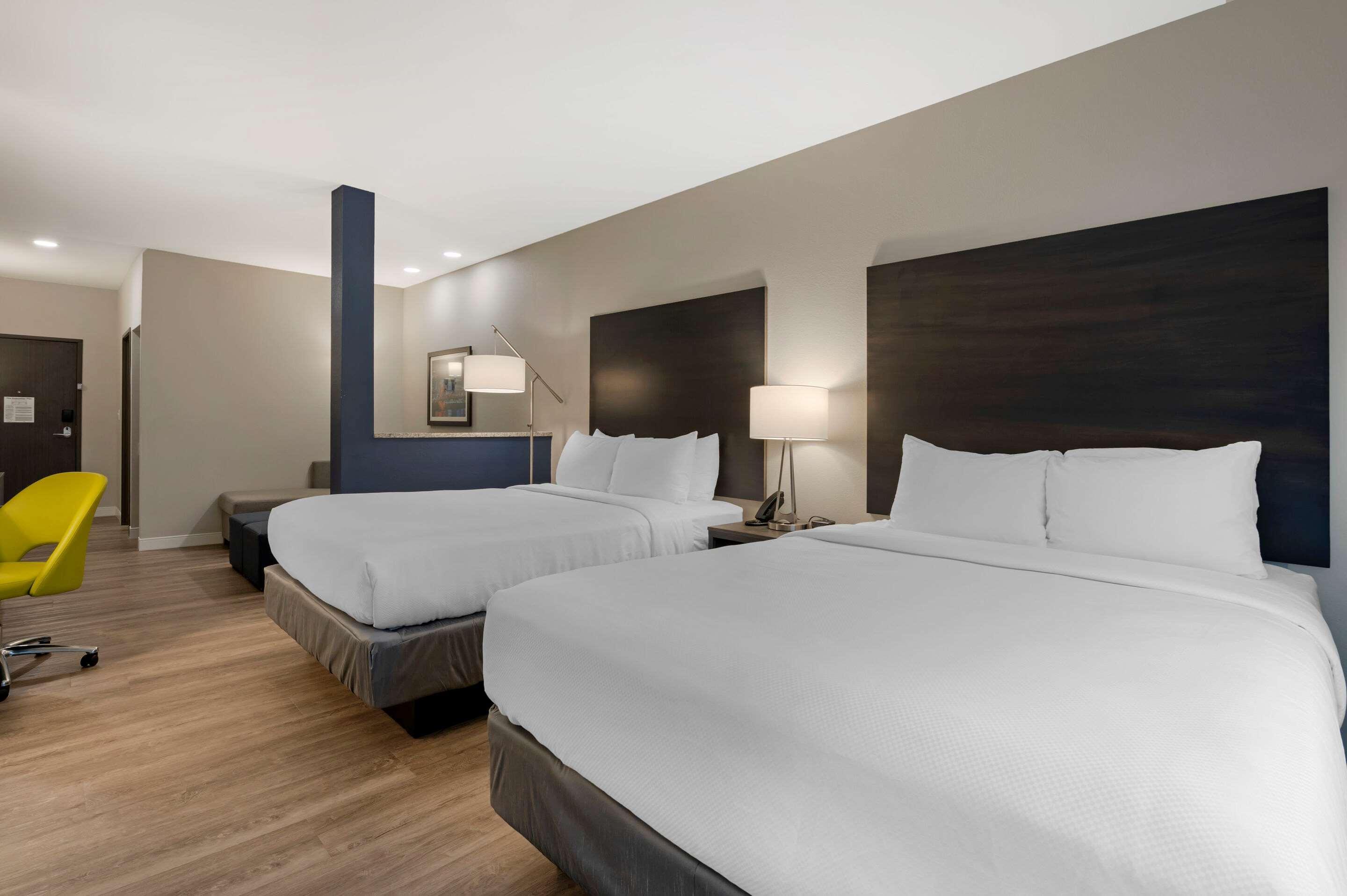 Comfort Suites Cincinnati University - Downtown Buitenkant foto