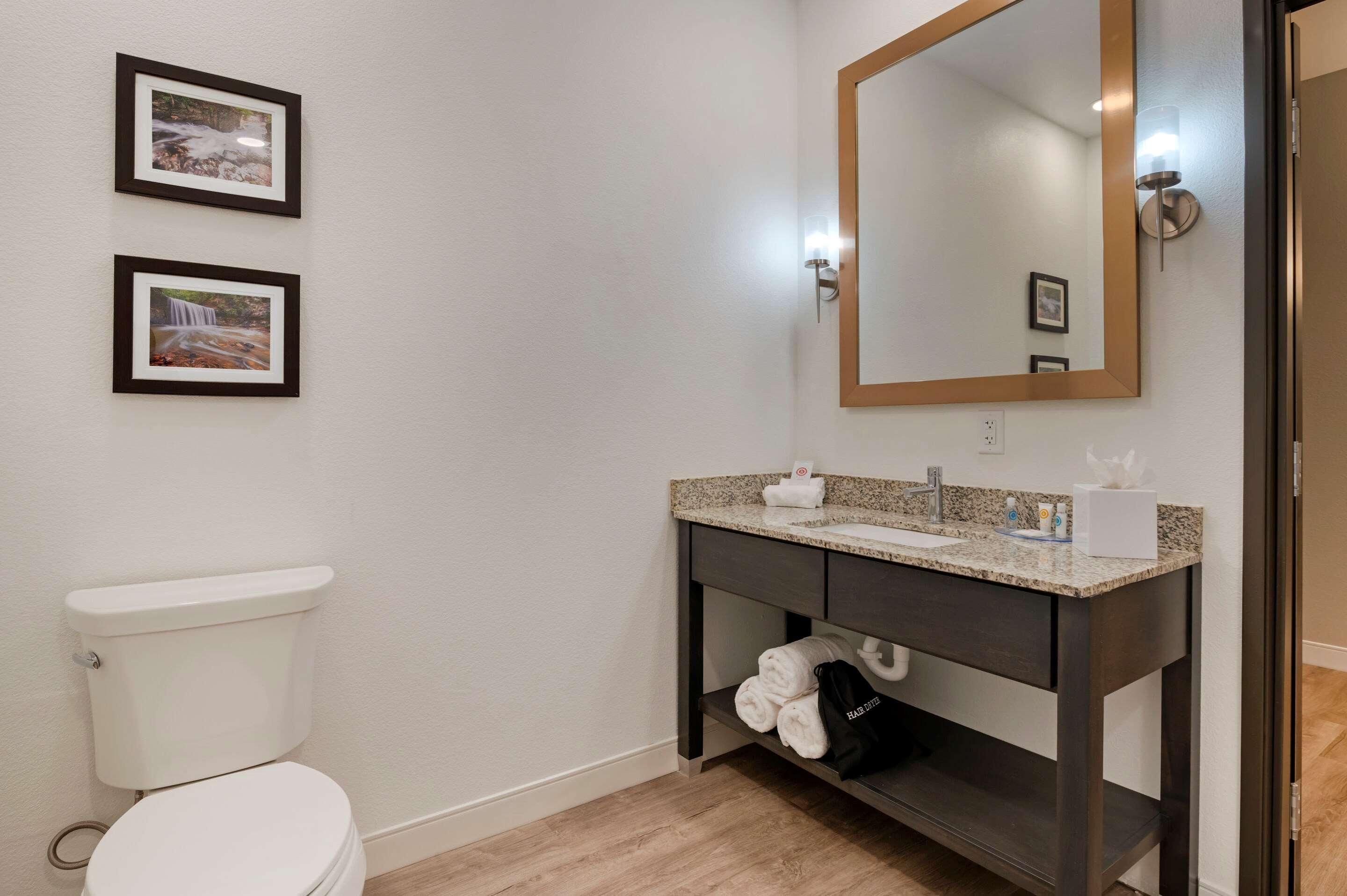 Comfort Suites Cincinnati University - Downtown Buitenkant foto