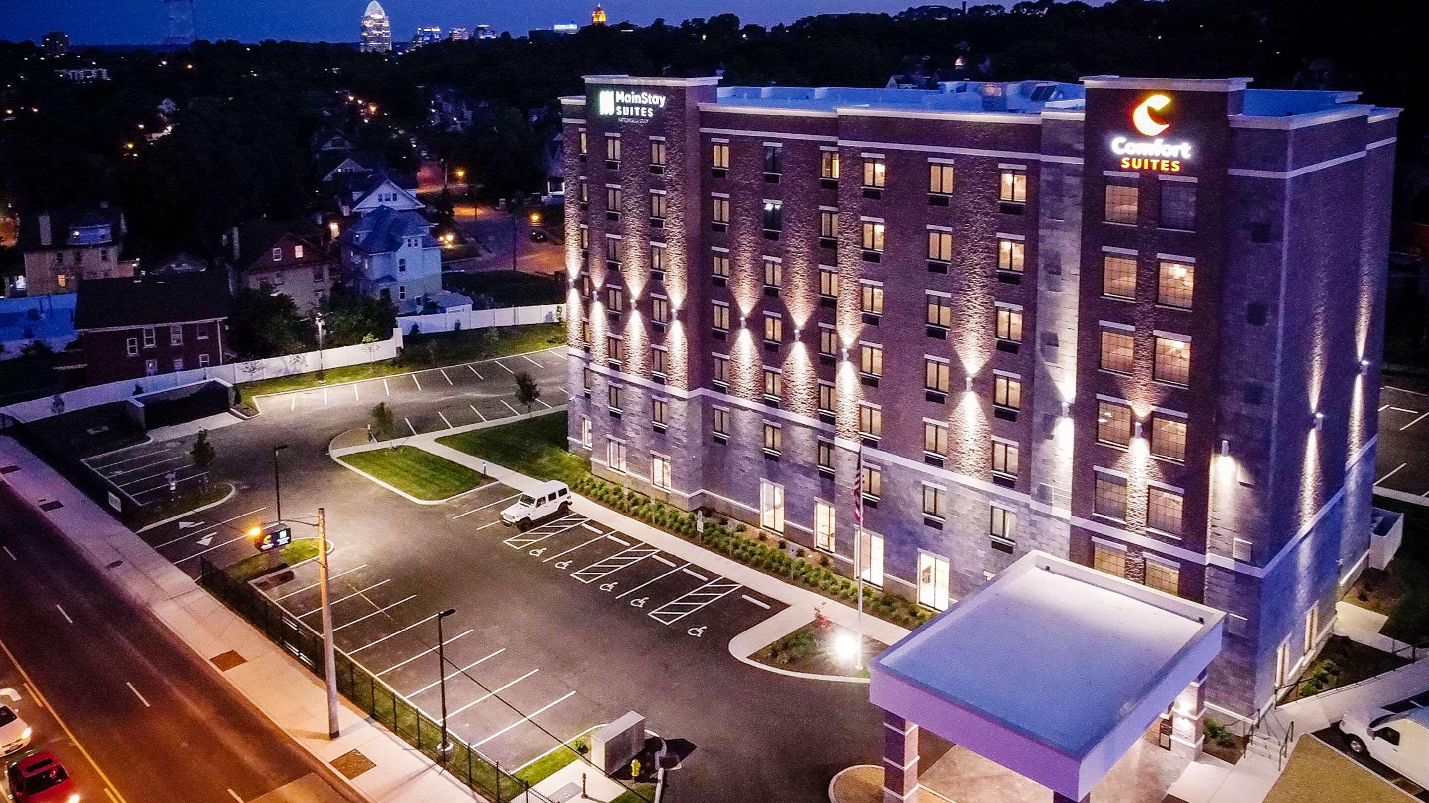 Comfort Suites Cincinnati University - Downtown Buitenkant foto