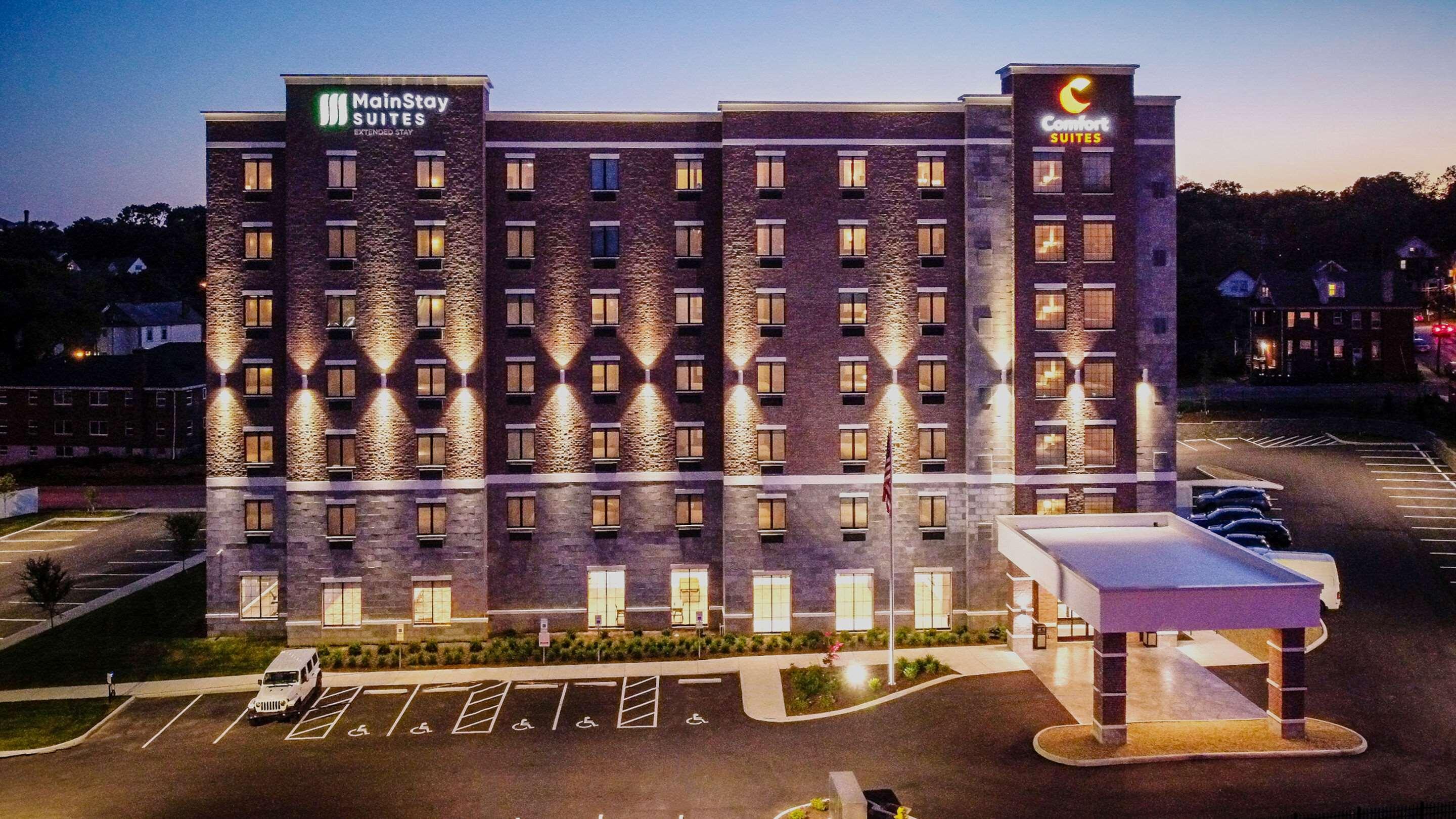 Comfort Suites Cincinnati University - Downtown Buitenkant foto